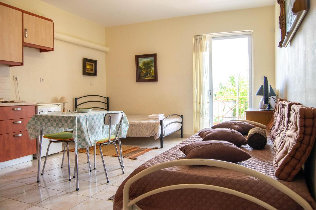 Gallery Suites "Athina" Missolonghi Экстерьер фото